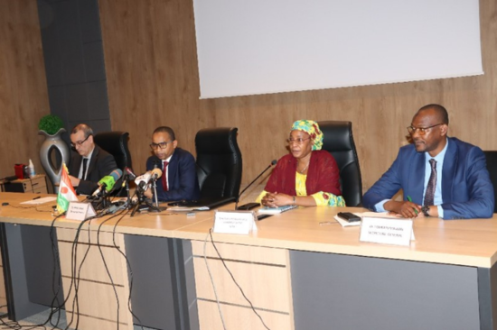 La France est un pays attachant avec de magnifiques monuments et une savoureuse gastronomie. C'est pourquoi parler français lors de ses voyages ou pour nouer des relations